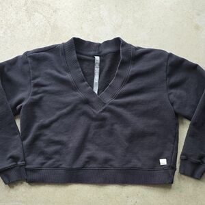 Vuori Black VNeck Sweatshirt